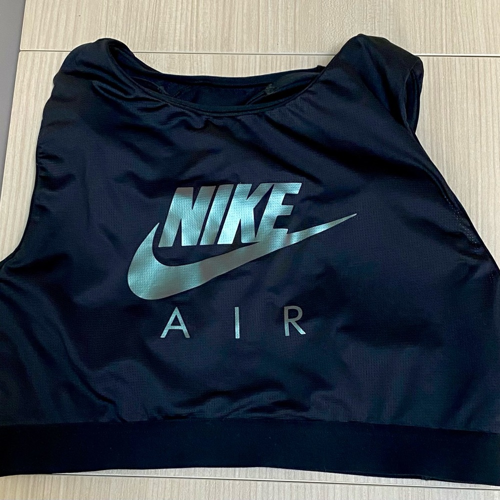 Nike Air Built-In Bra Crop